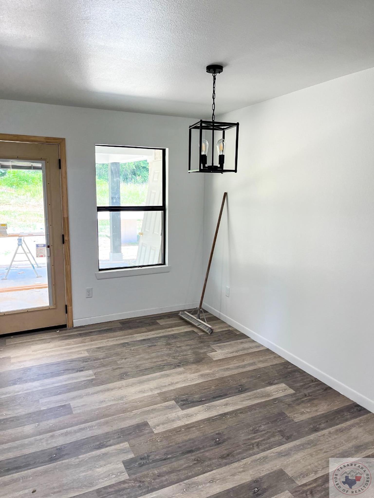 111 Hickory Dr