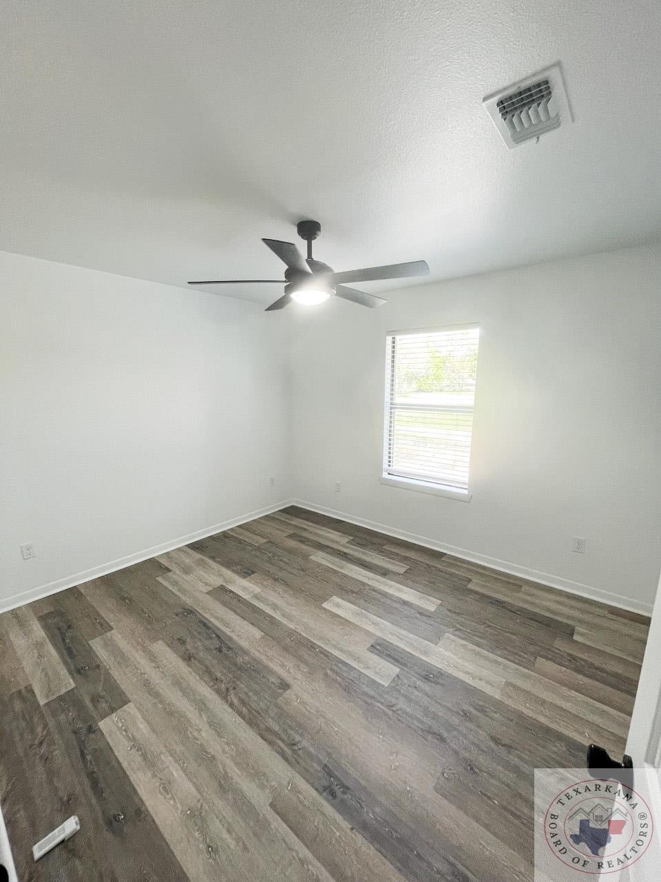 111 Hickory Dr