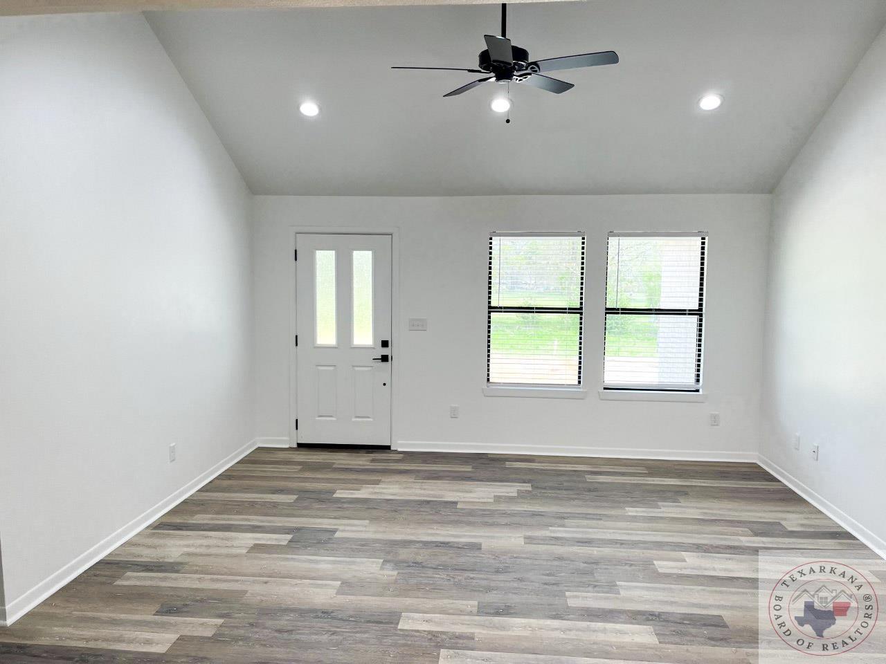 111 Hickory Dr