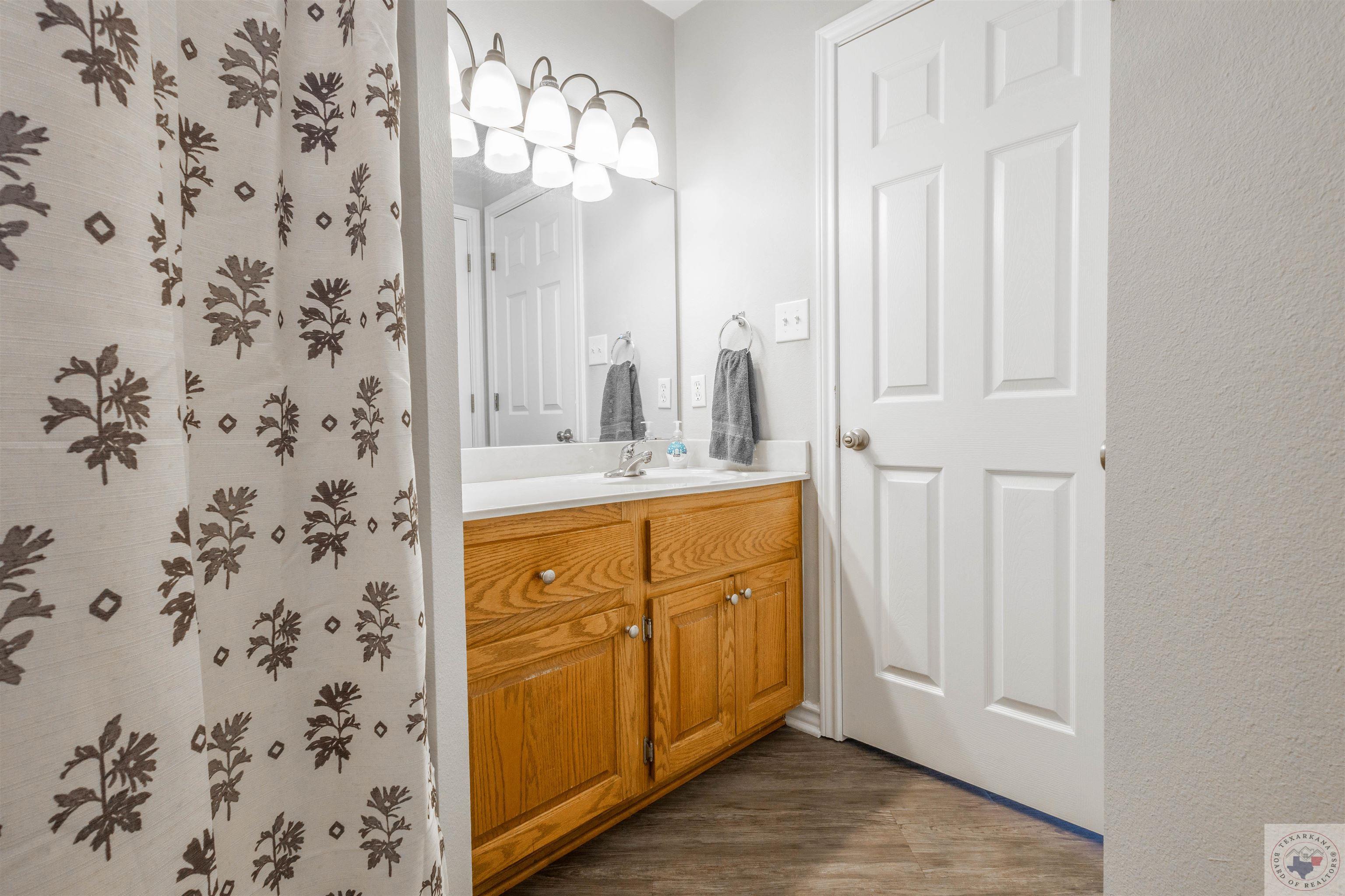 210 Bermuda Pl