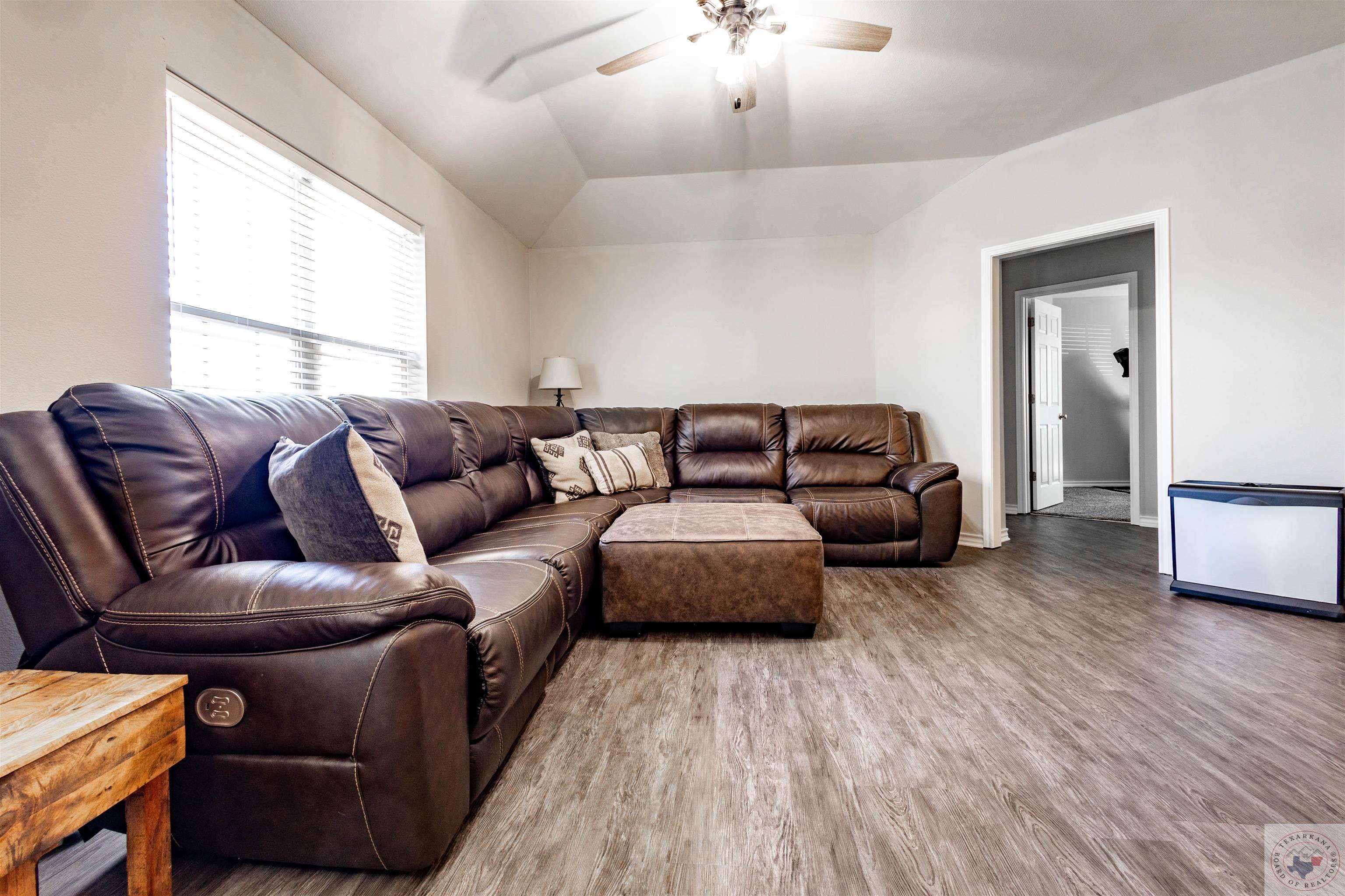210 Bermuda Pl