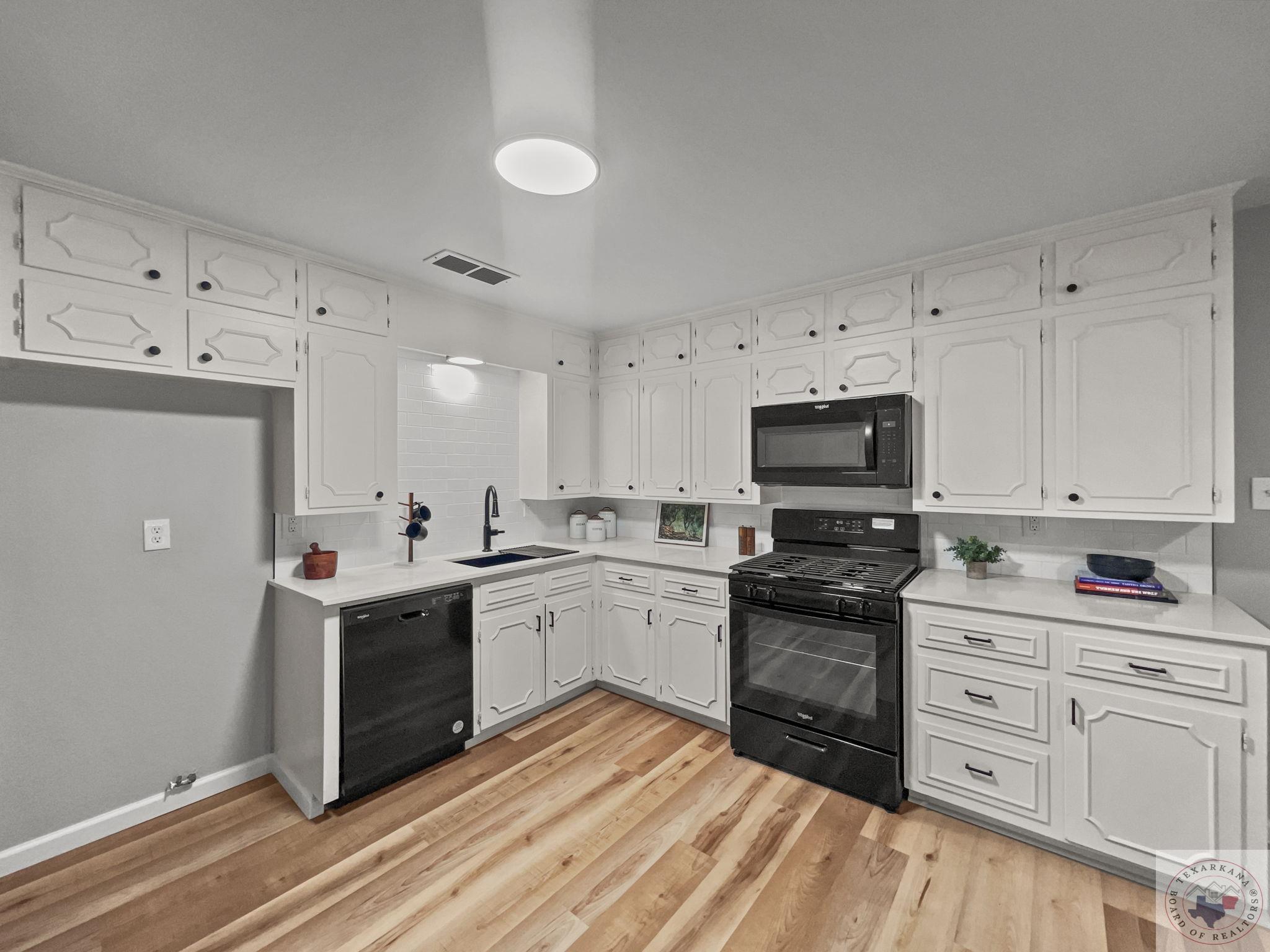 218 S Centre