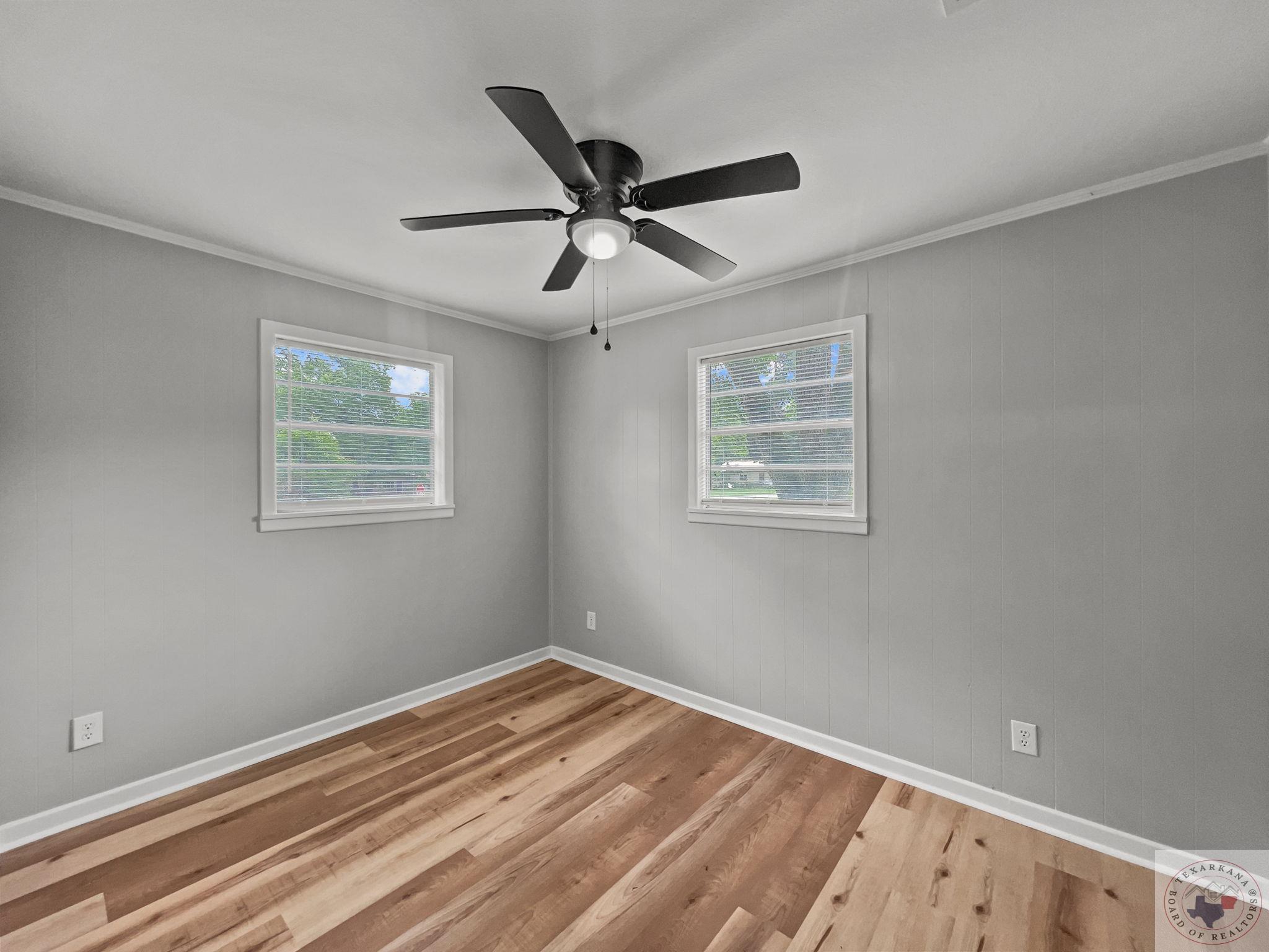 218 S Centre