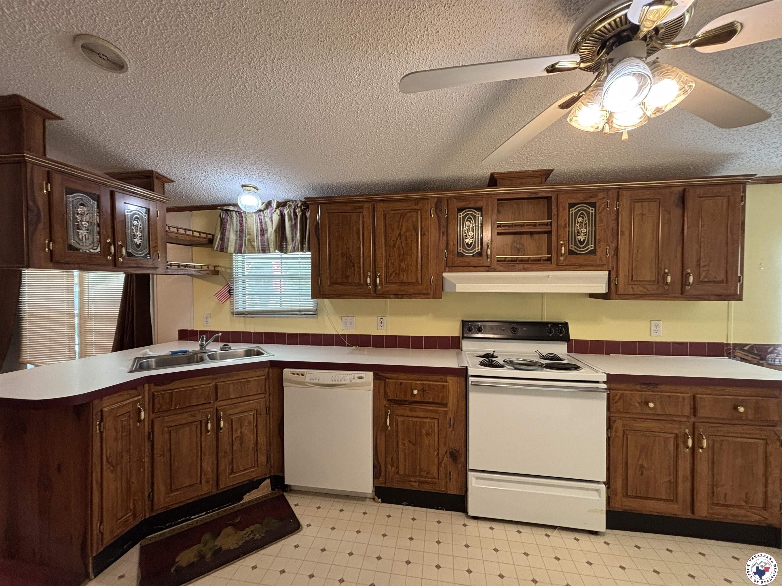 406 Red River South