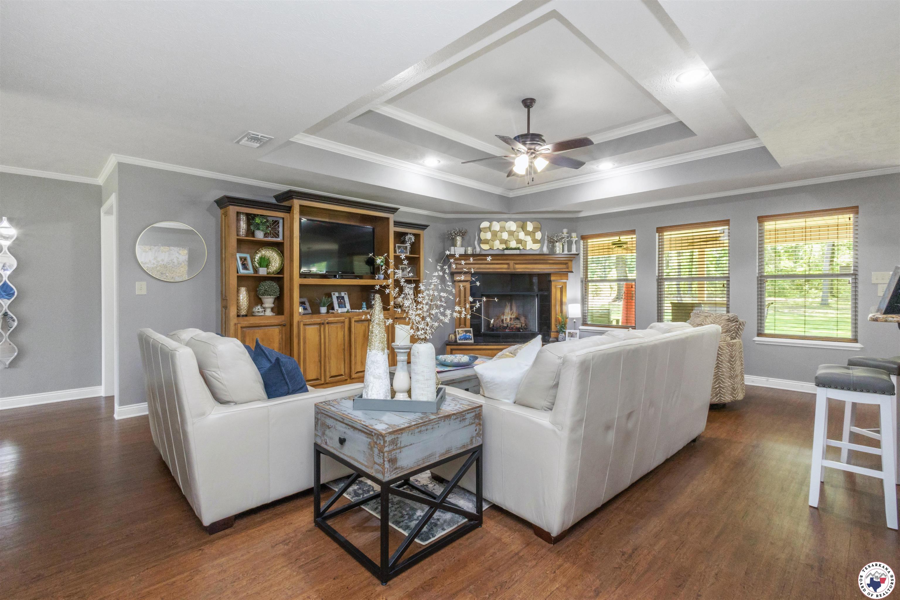 10 Weatherby Dr