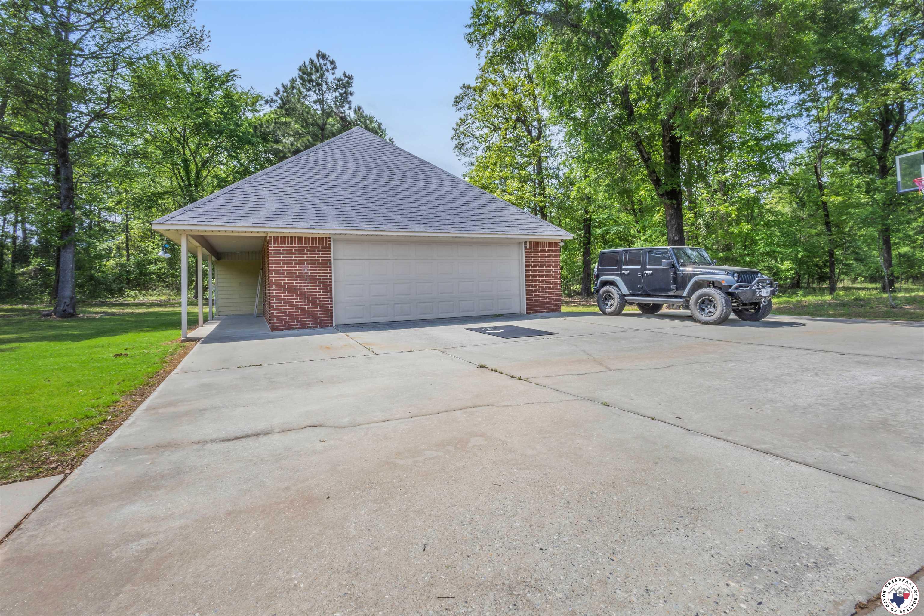 10 Weatherby Dr