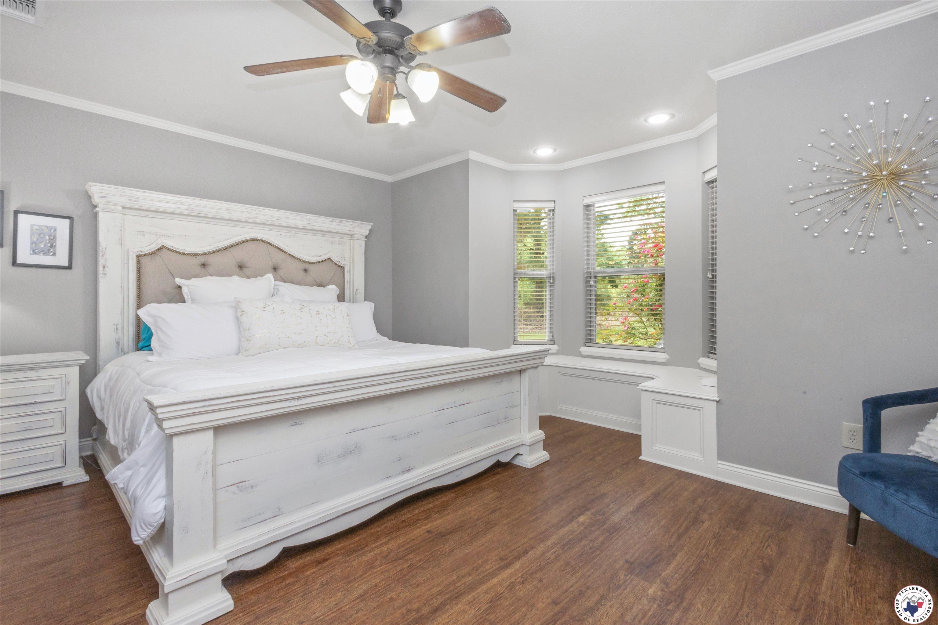 10 Weatherby Dr