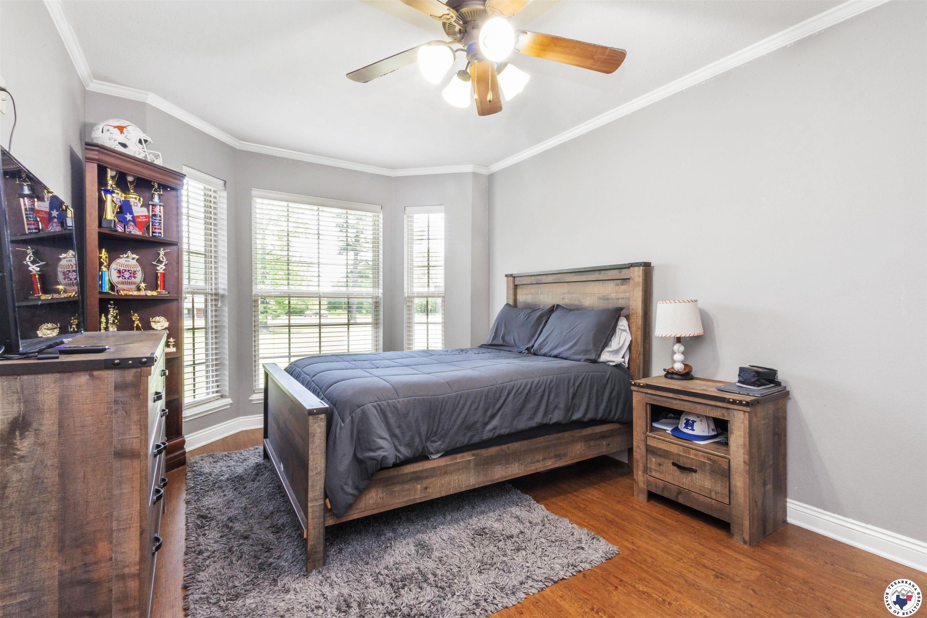 10 Weatherby Dr