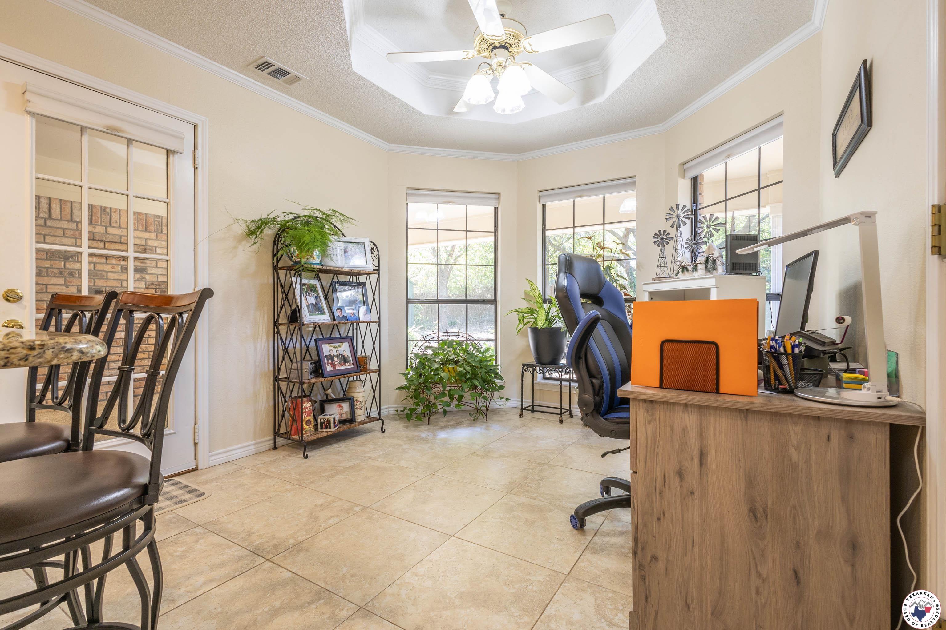 505 Langford Ln