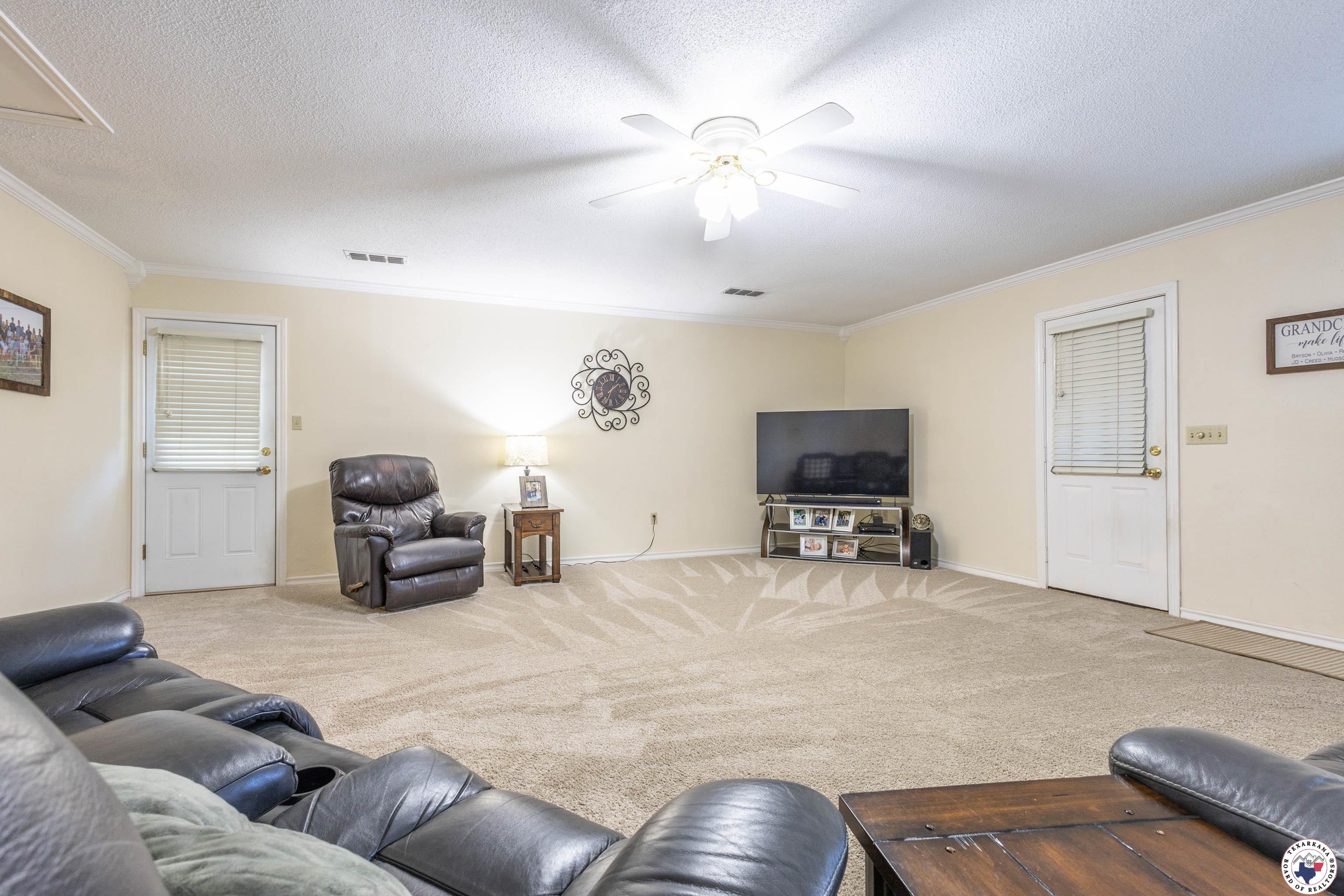 505 Langford Ln