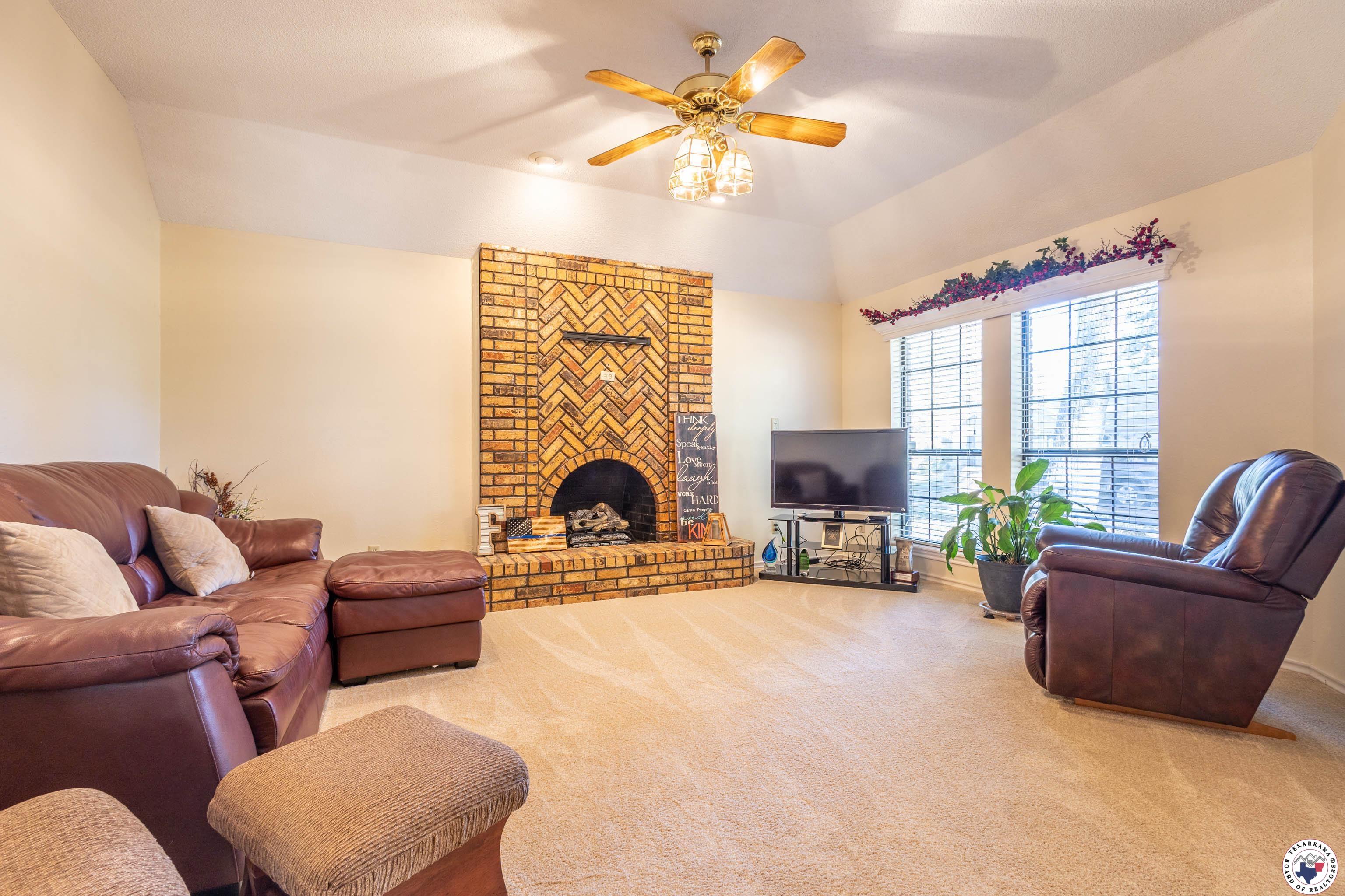 505 Langford Ln
