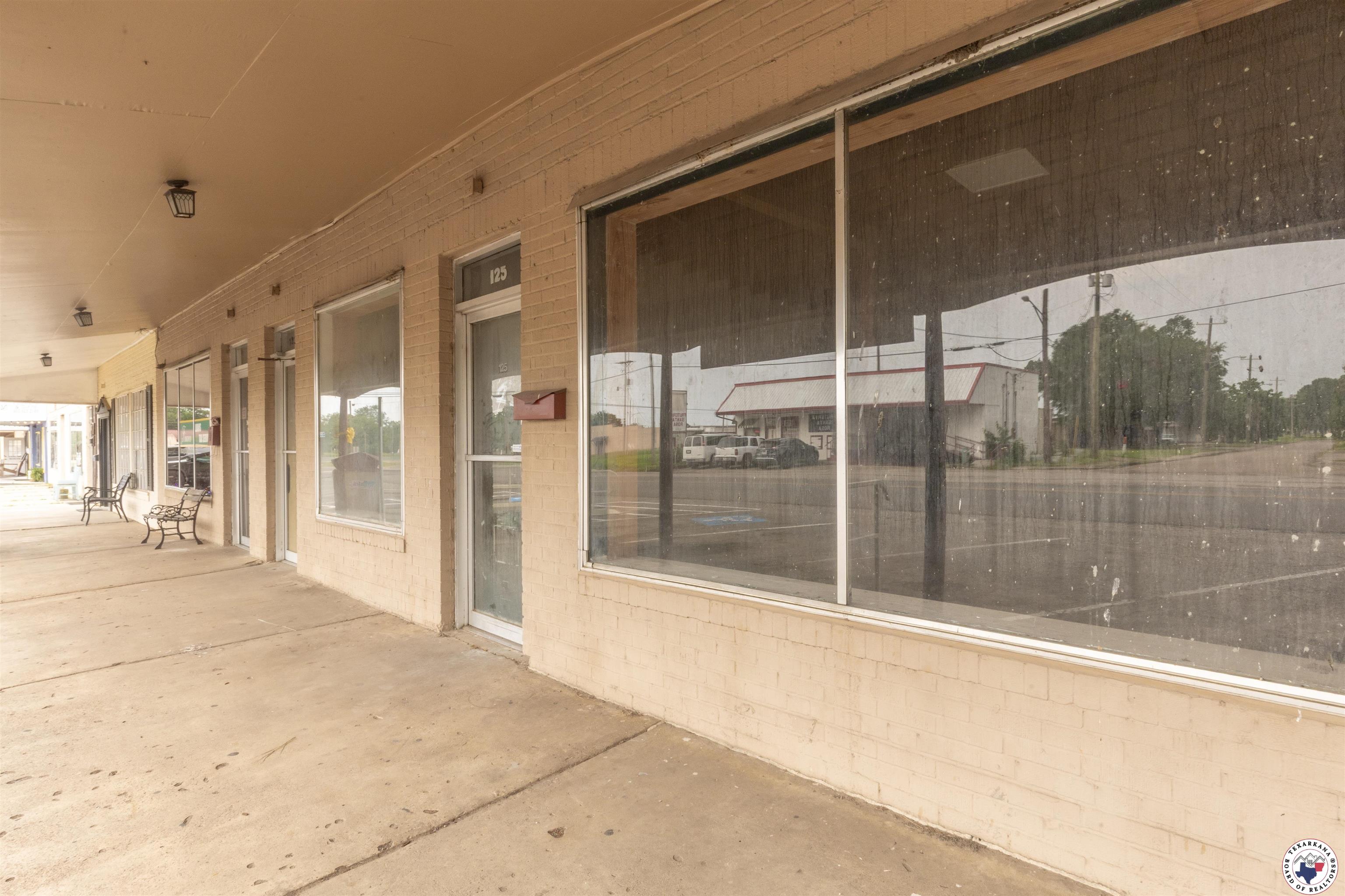 123 & 125 N Ellis
