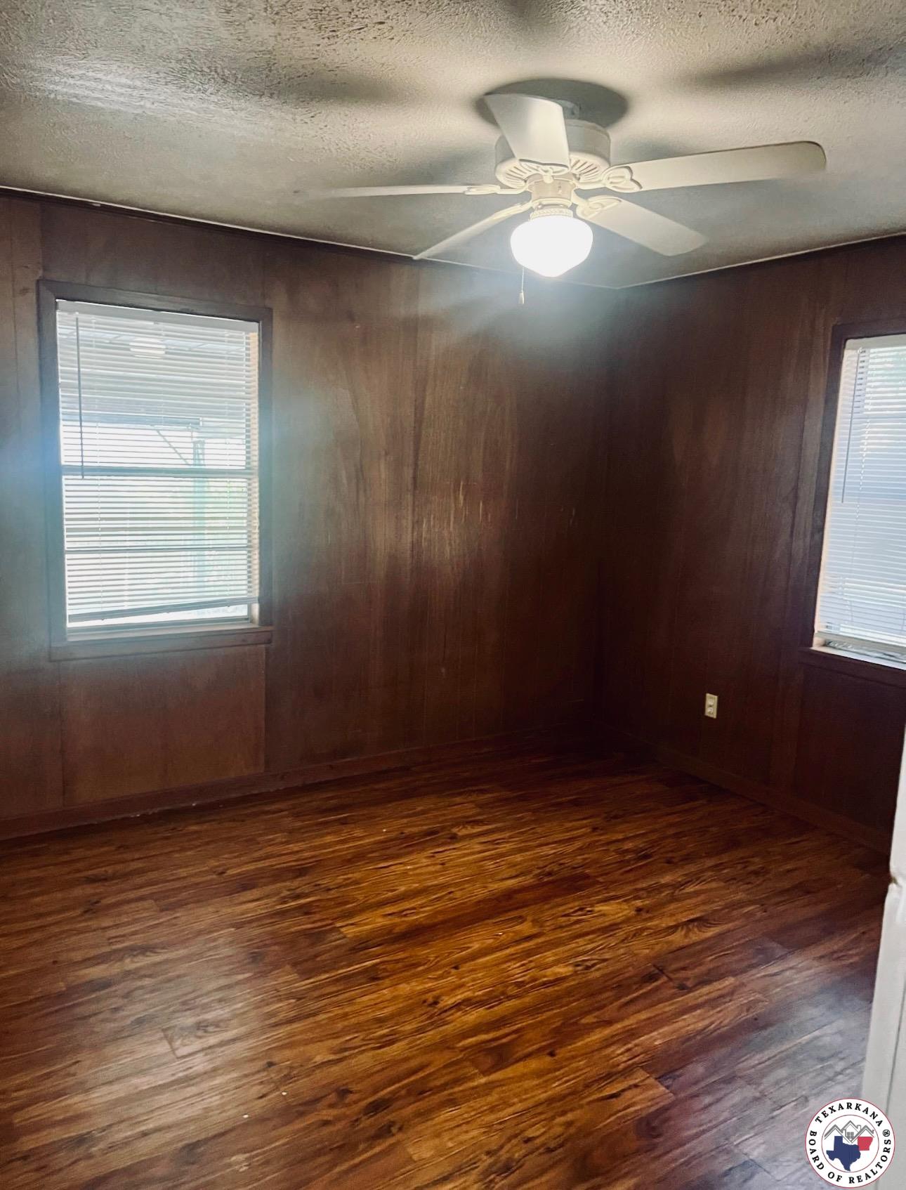 302 W Runnels