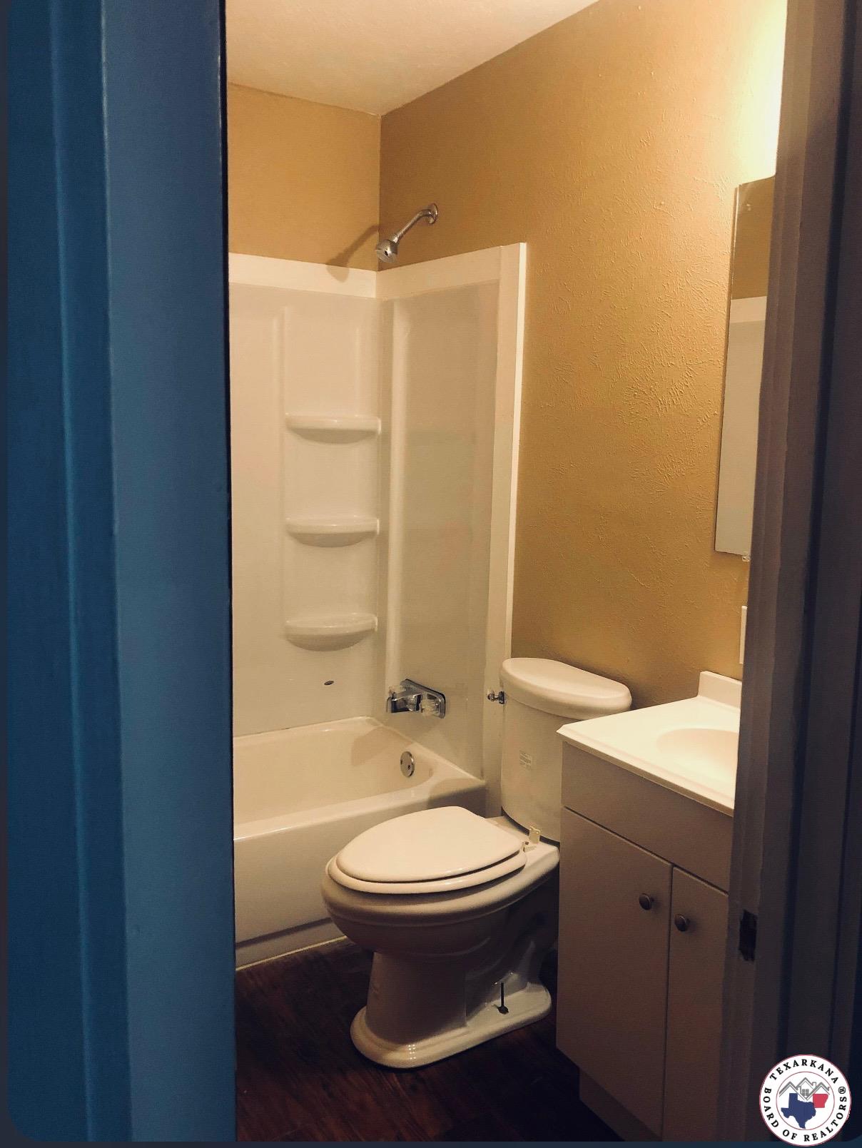 302 W Runnels