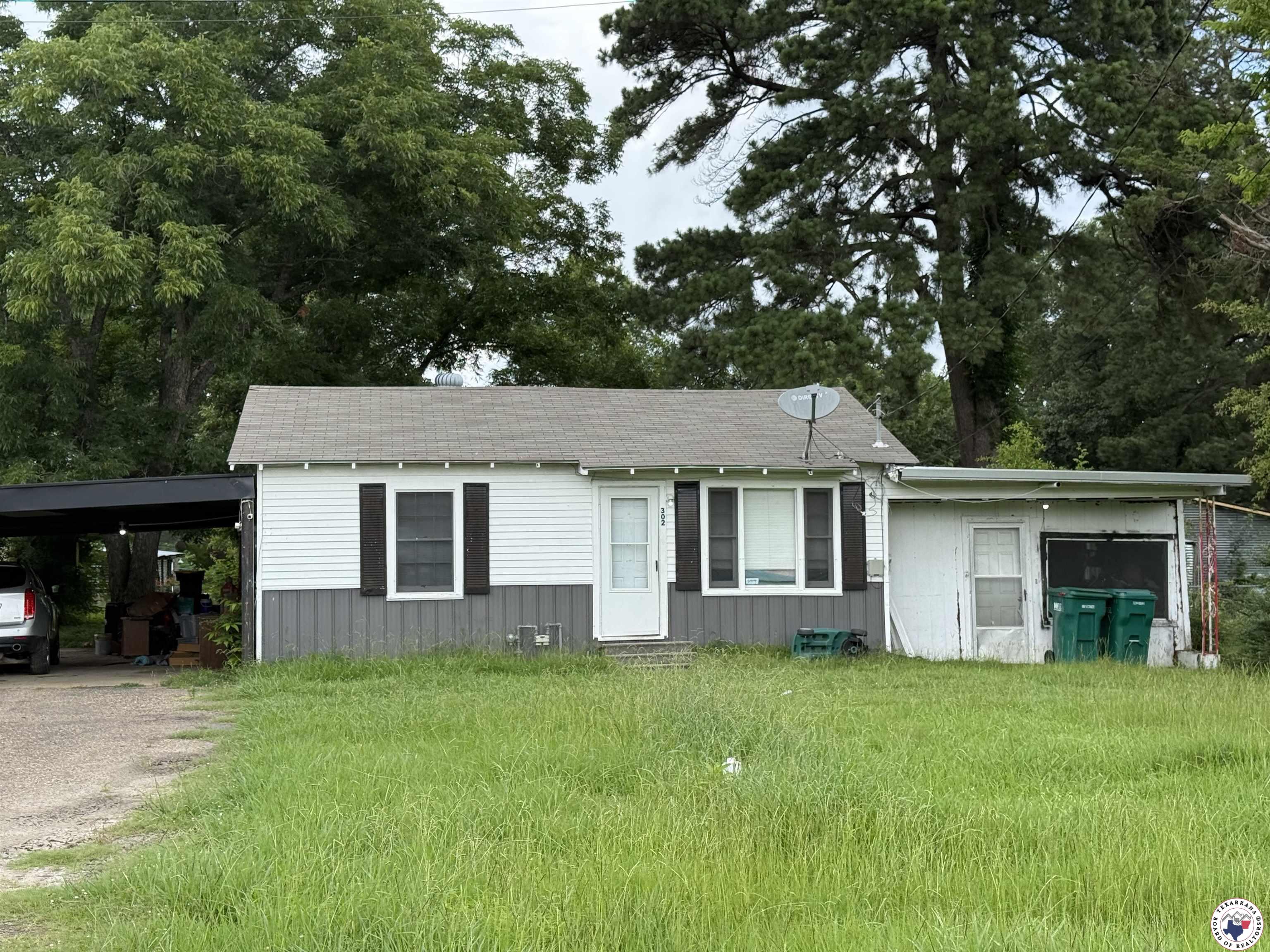 302 W Runnels