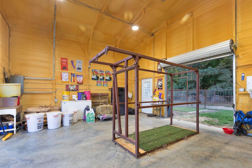 2348 County Road 3215, DeKalb