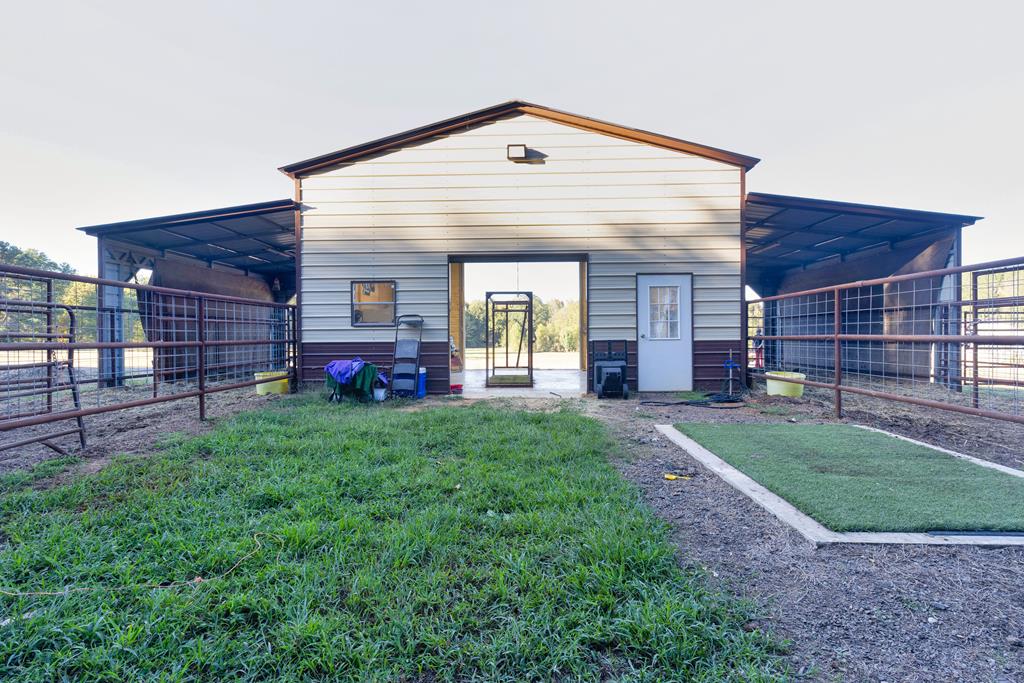 2348 County Road 3215, DeKalb