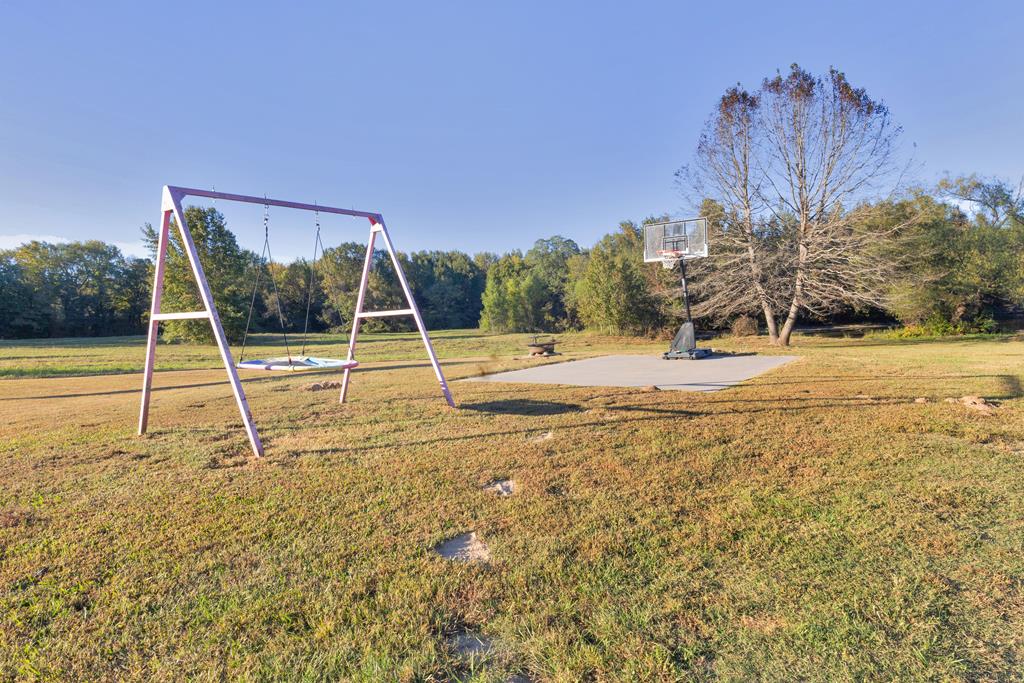 2348 County Road 3215, DeKalb