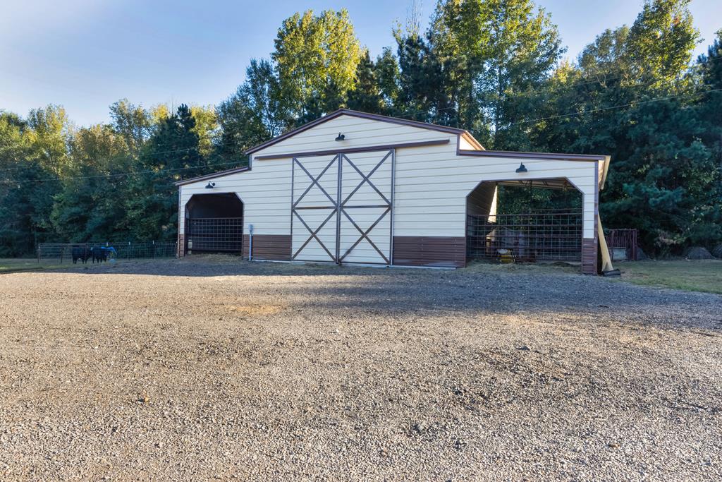 2348 County Road 3215, DeKalb