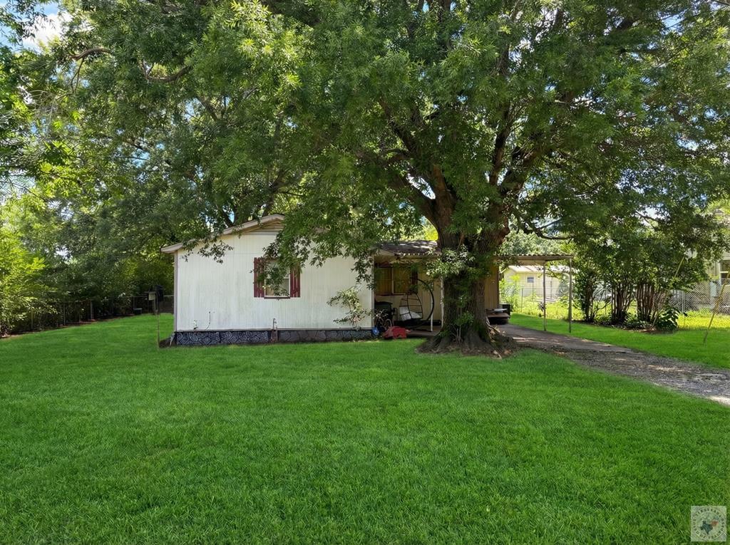 1003 Brooks