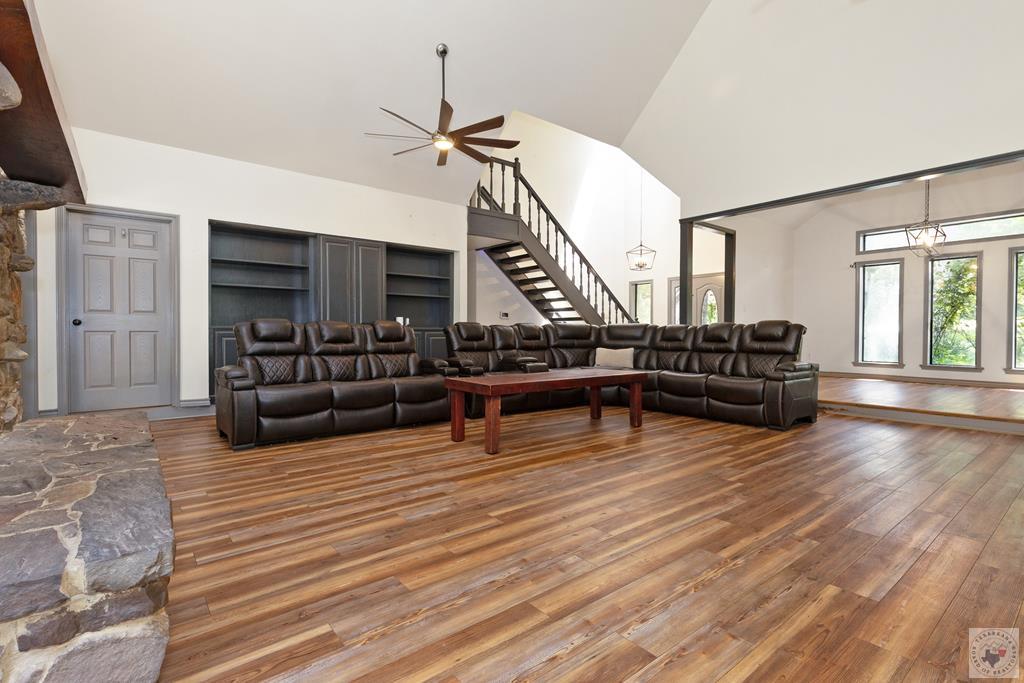 12070 Farm to Market Road 990