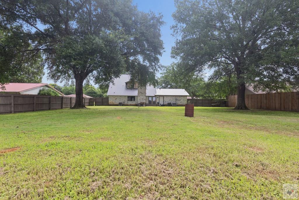 208 Meadow