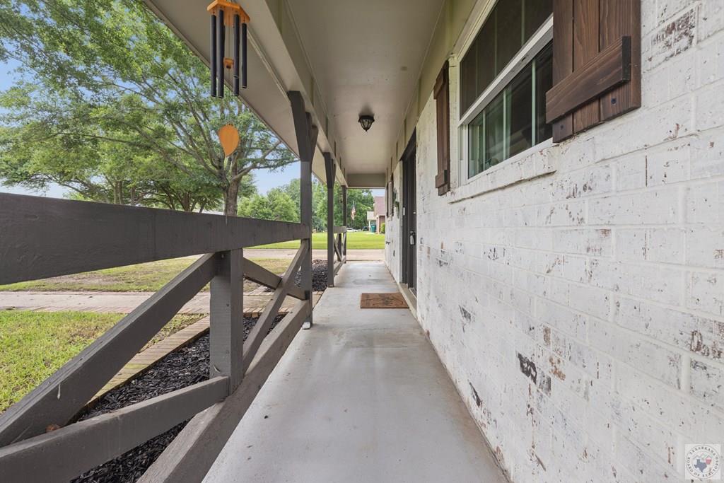 208 Meadow