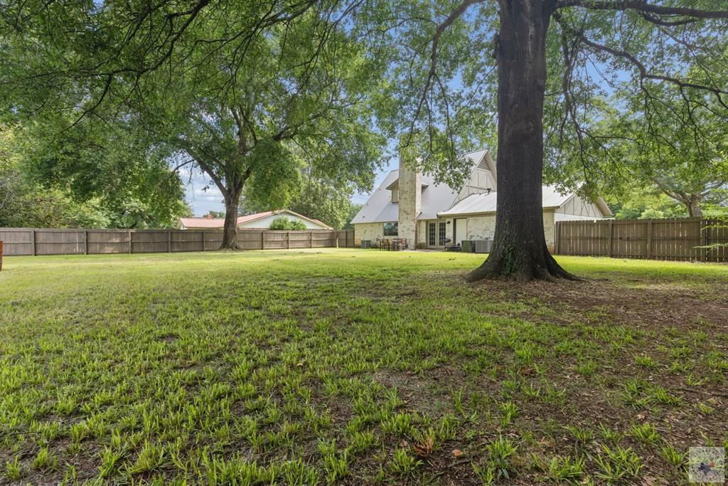 208 Meadow