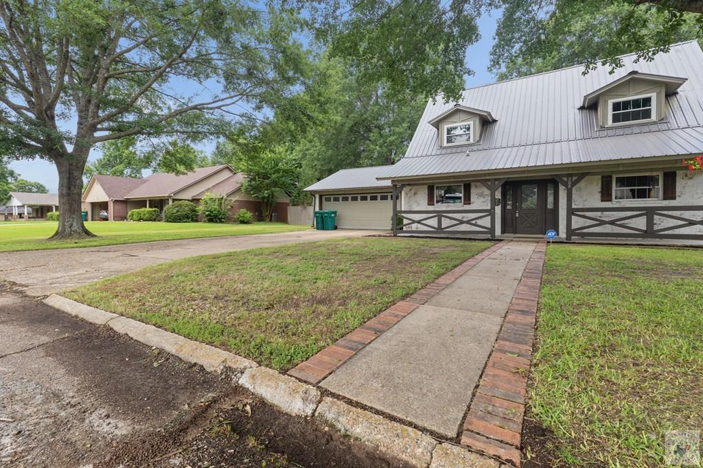 208 Meadow