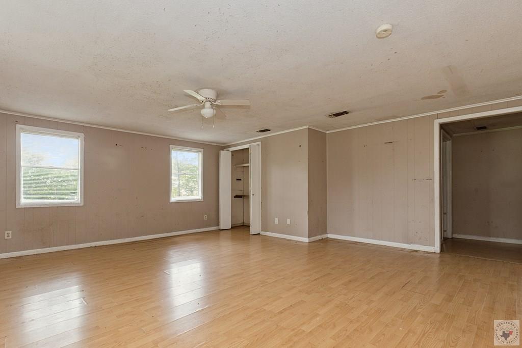1003 Brooks