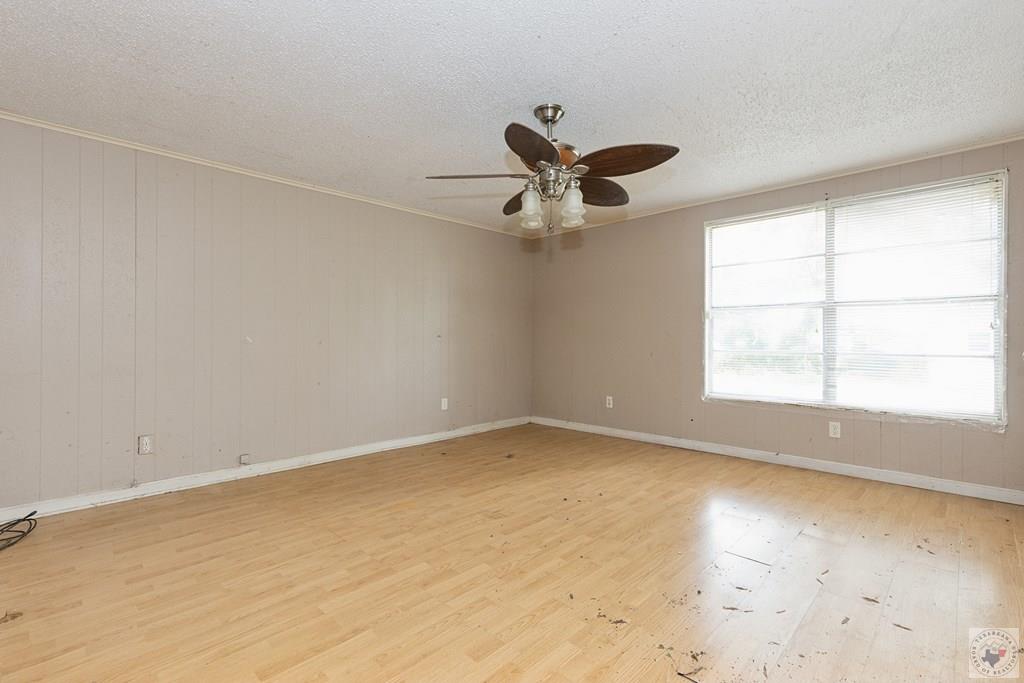 1003 Brooks