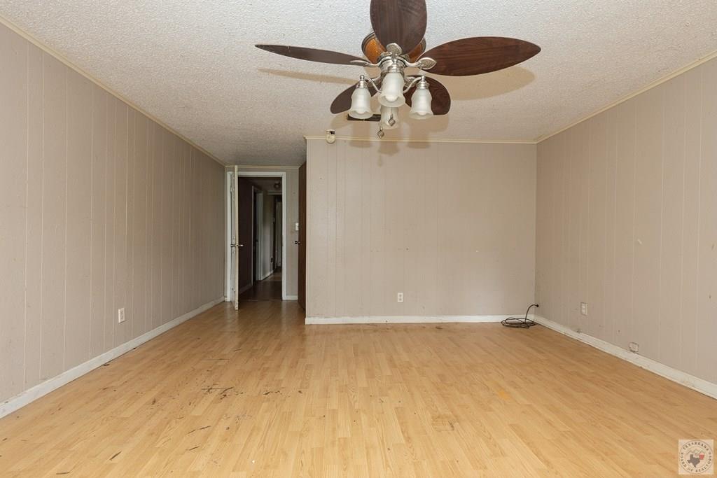 1003 Brooks
