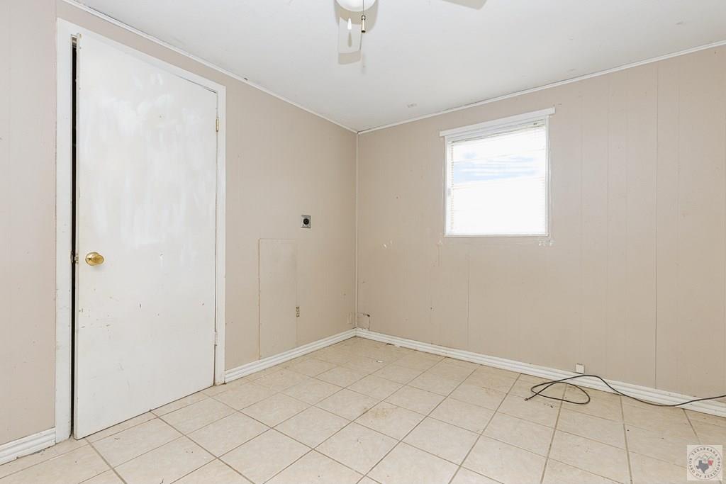 1003 Brooks