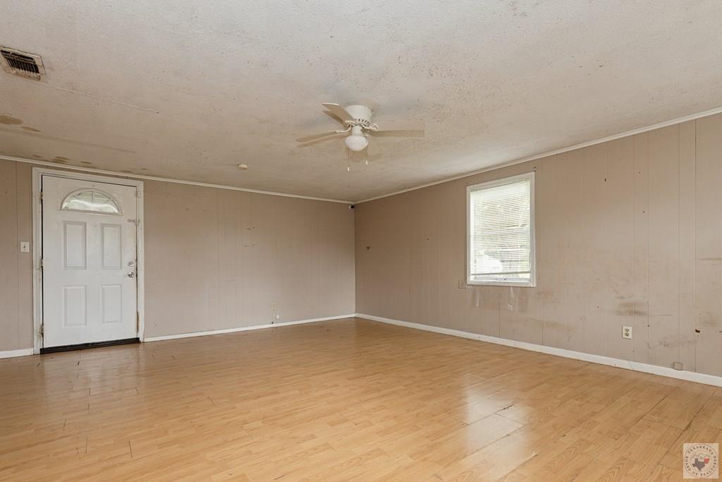 1003 Brooks