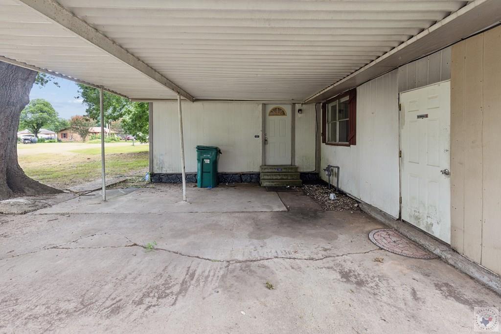 1003 Brooks