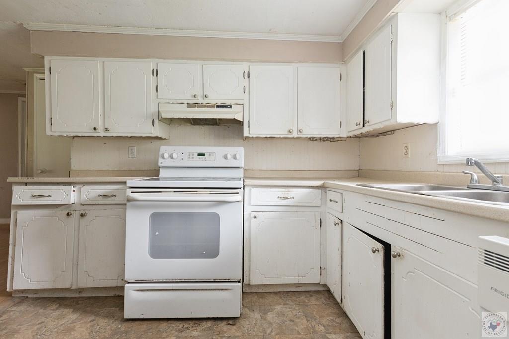 1003 Brooks