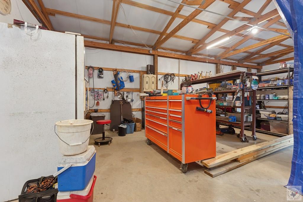 180 County Road 4255, DeKalb