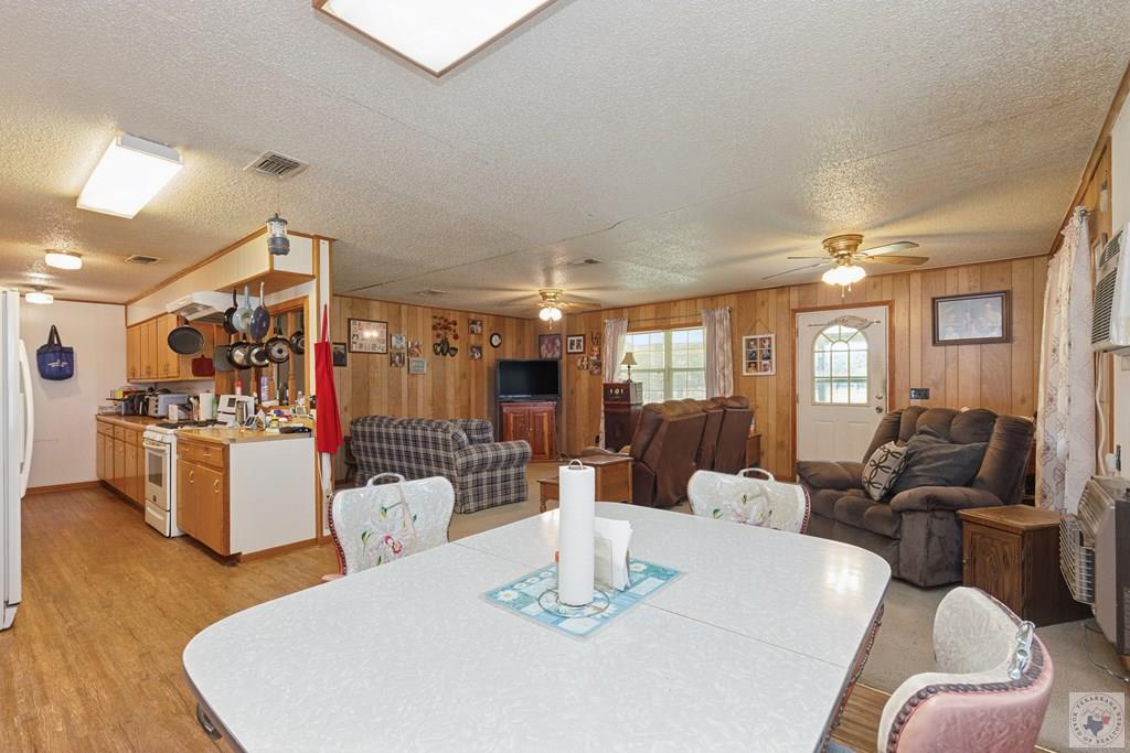 180 County Road 4255, DeKalb
