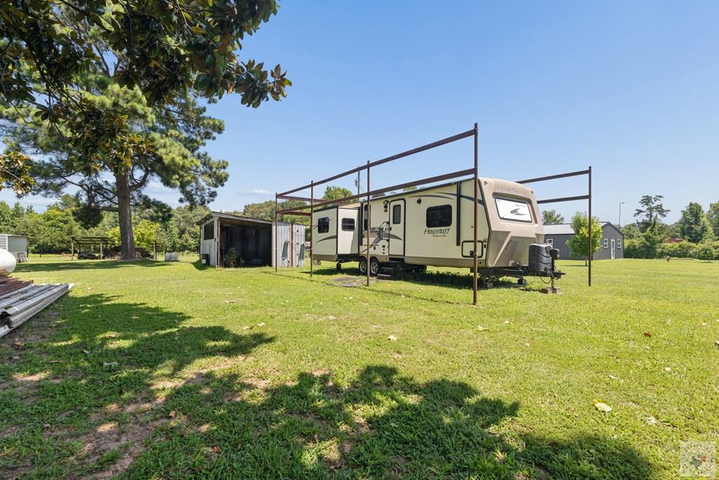 180 County Road 4255, DeKalb