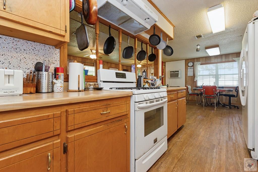 180 County Road 4255, DeKalb