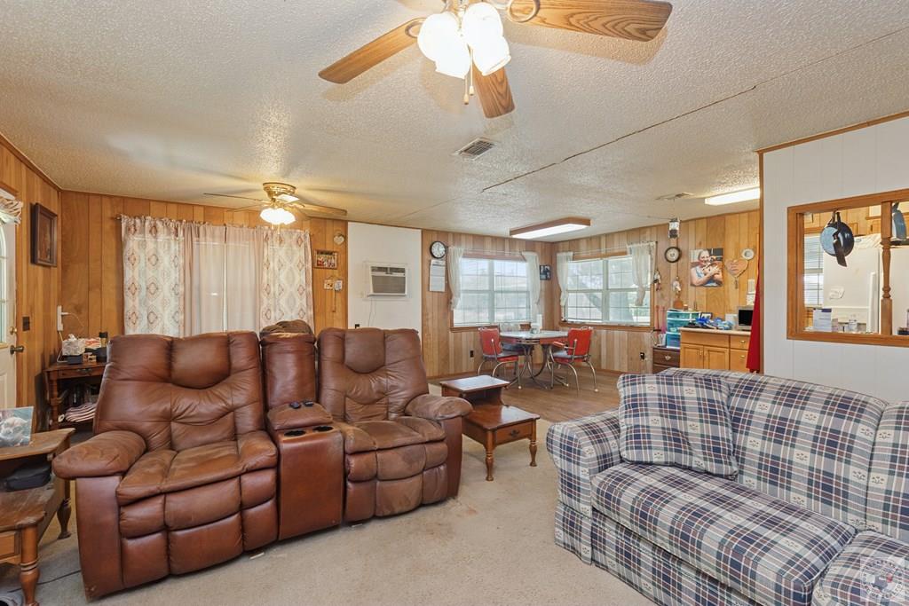 180 County Road 4255, DeKalb