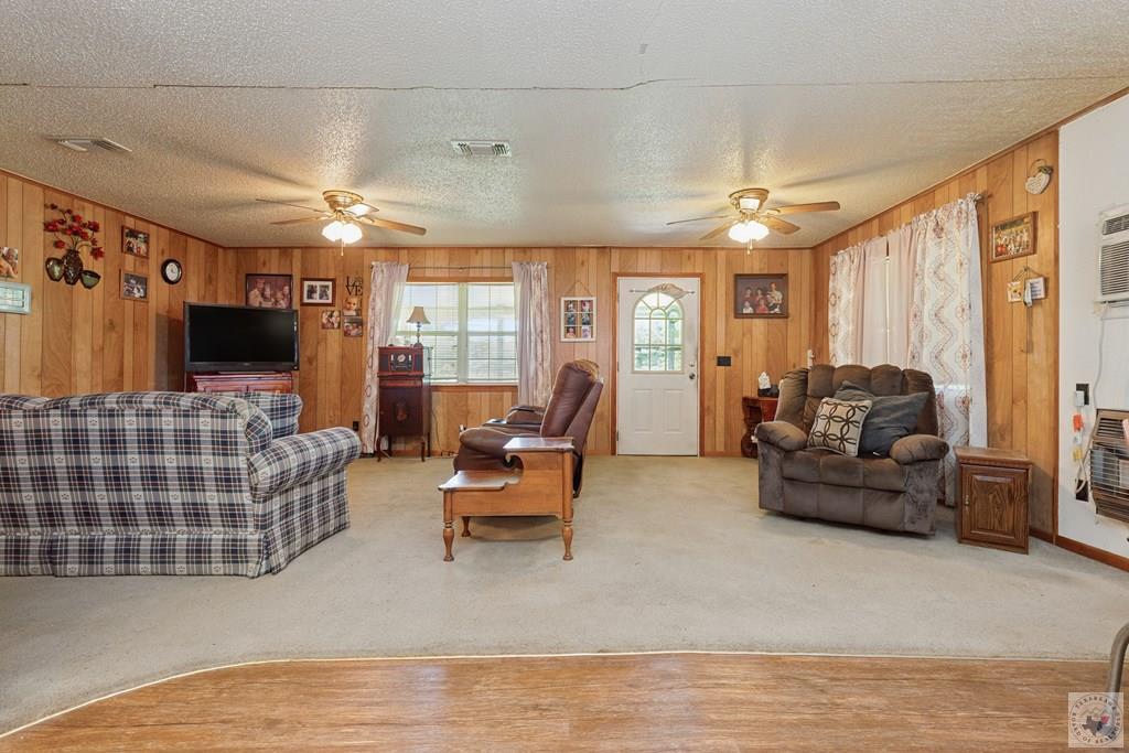 180 County Road 4255, DeKalb