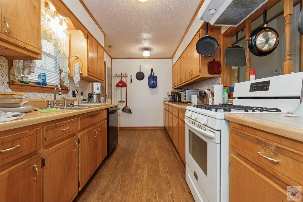 180 County Road 4255, DeKalb