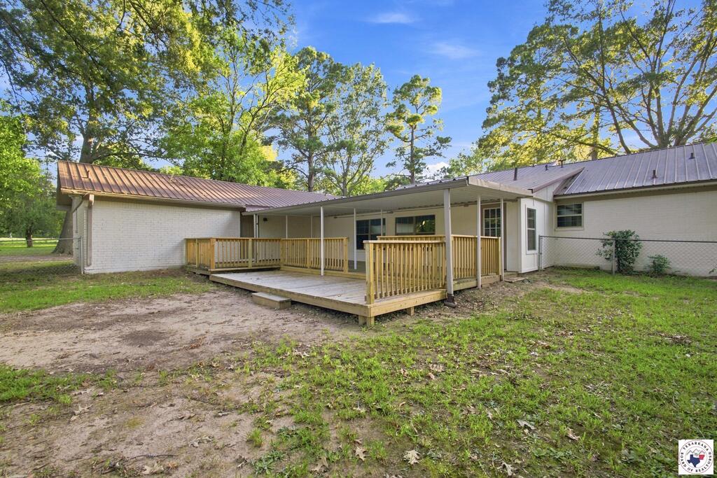 1213 Brooks