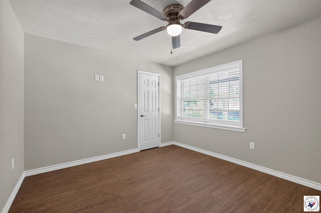 1213 Brooks