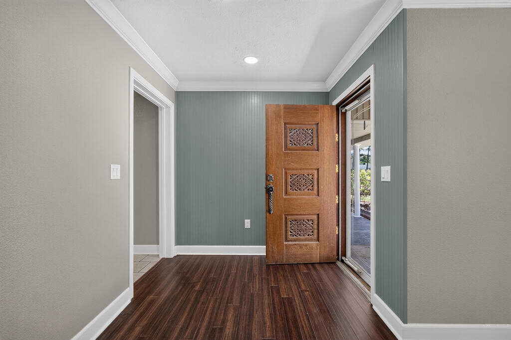 1213 Brooks