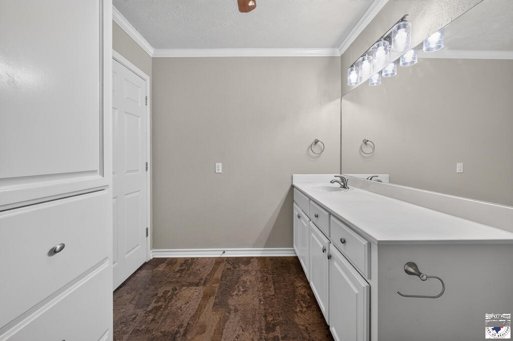 1213 Brooks