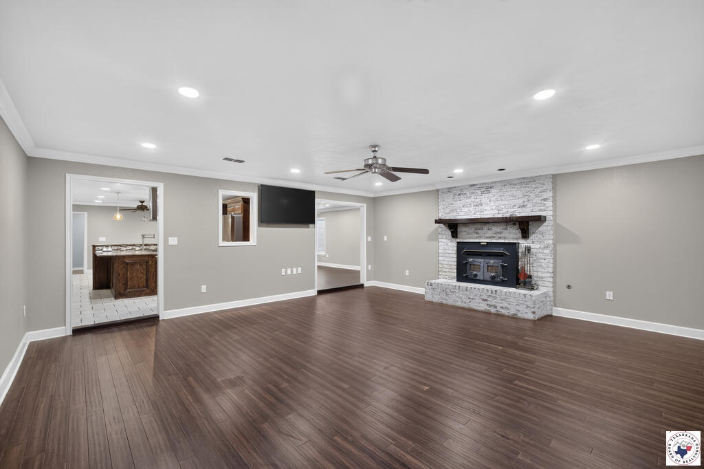 1213 Brooks