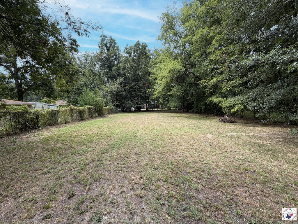 124 E Crockett, DeKalb