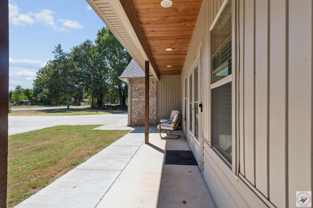 1100 N FM 992, DeKalb